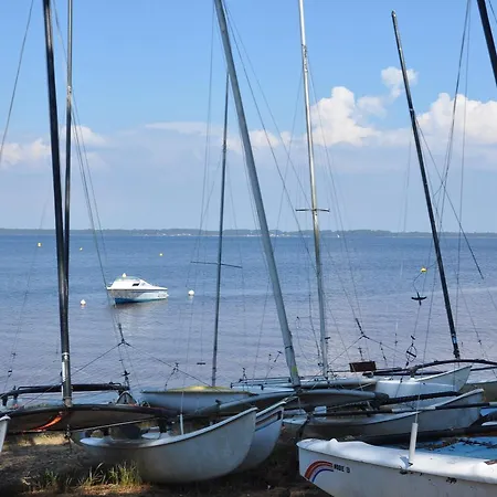 Proche Du Lac Avec Jardin 2421 拉卡诺